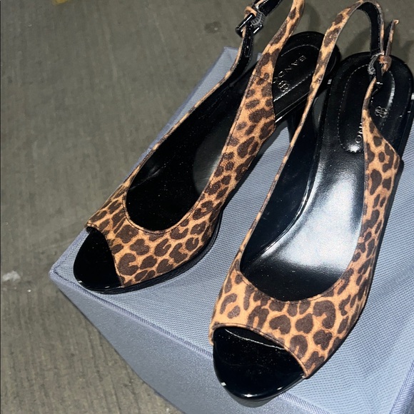 Bandolino Leopard Print Peep Toe Heels - Picture 2 of 6
